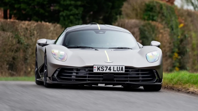 Aston Martin Valhalla