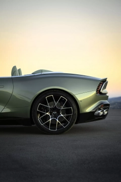 Aston Martin Vanquish Volante