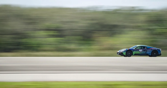 Maserati MC20 autónomo recordista