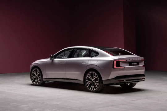 Volvo ES90