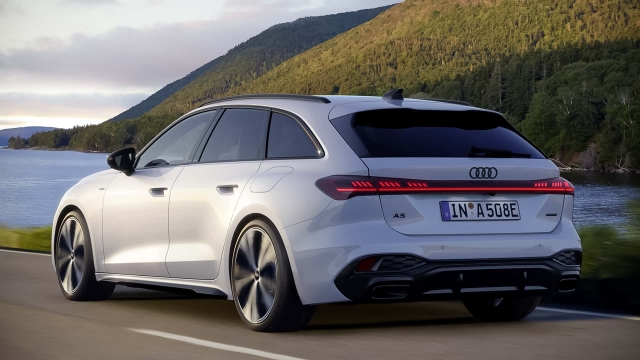 Audi A5 e-hybrid quattro