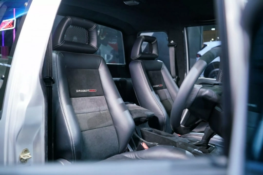 Isuzu Dragon Max
