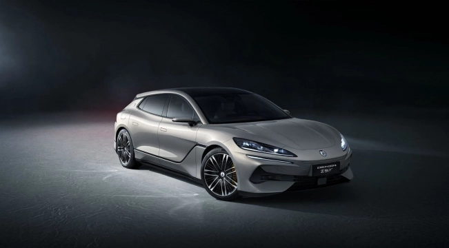 Denza Z9 GT