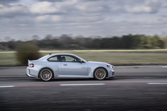 BMW M2 CS