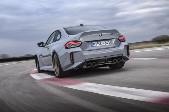 BMW M2 CS