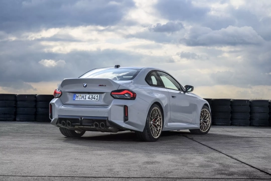BMW M2 CS