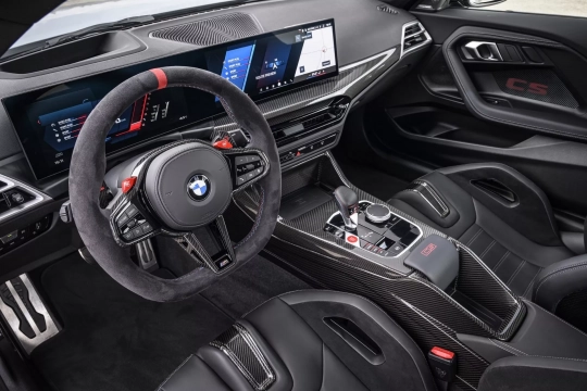 BMW M2 CS