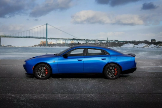 Dodge Charger Daytona Sedan