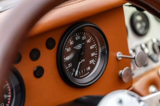 EDC Jaguar E-Type restomod