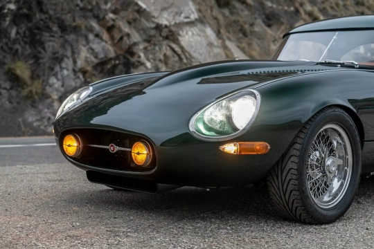EDC Jaguar E-Type restomod