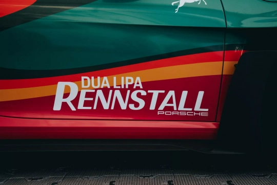 Dua Lipa Rennstall Porsche 911 GT3 RS Top Gear