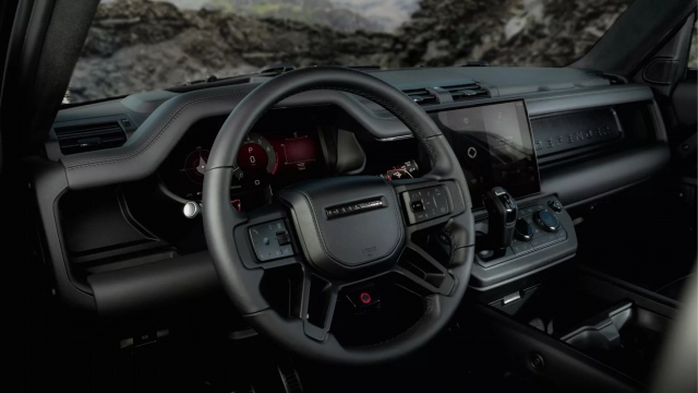 Land Rover Defender OCTA Black