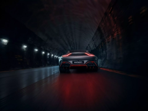 Aston Martin Vantage S
