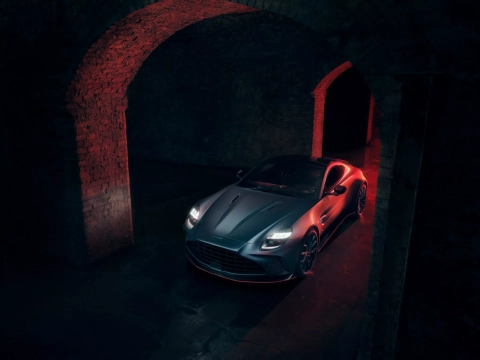 Aston Martin Vantage S