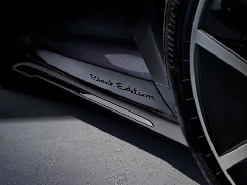 Porsche Taycan Black Edition