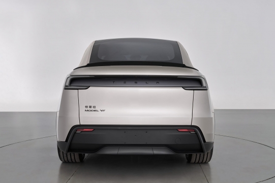 Tesla Model Y prepara-se para receber versão de seis lugares