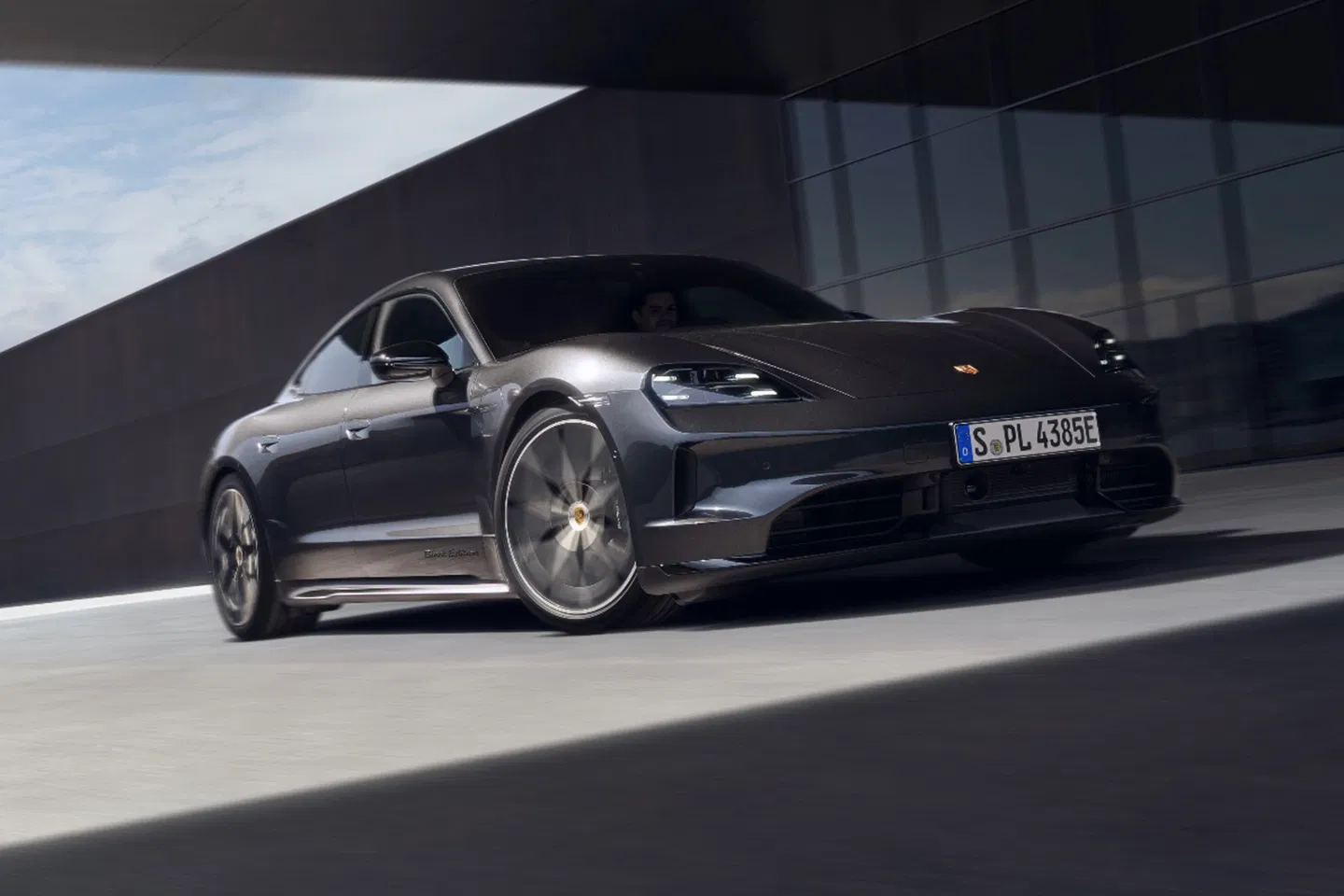 Porsche Taycan Black Edition