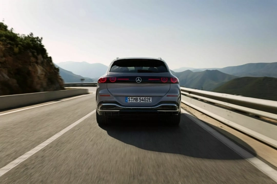 Mercedes-Benz GLC com EQ Technology