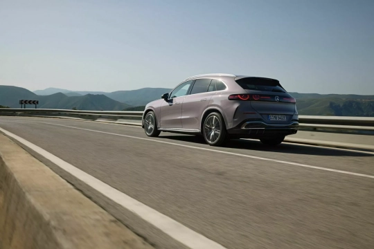 Mercedes-Benz GLC com EQ Technology