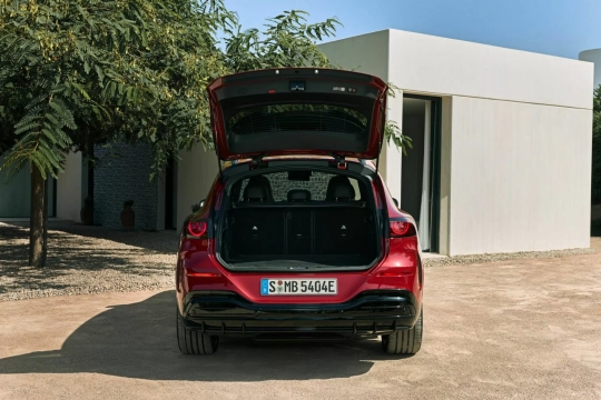Mercedes-Benz GLC com EQ Technology