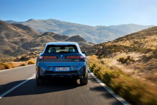 BMW iX3