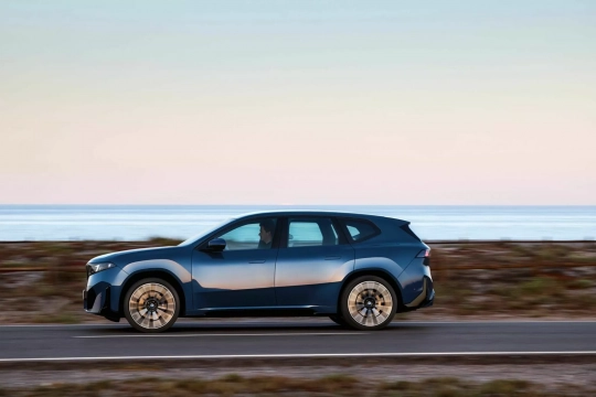 BMW iX3