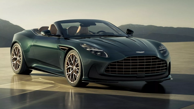 Aston Martin DB12 Volante
