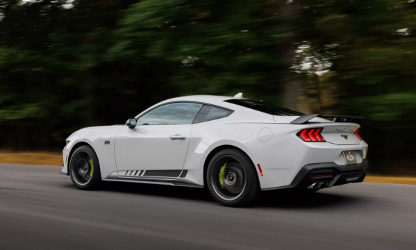 Ford Mustang RTR