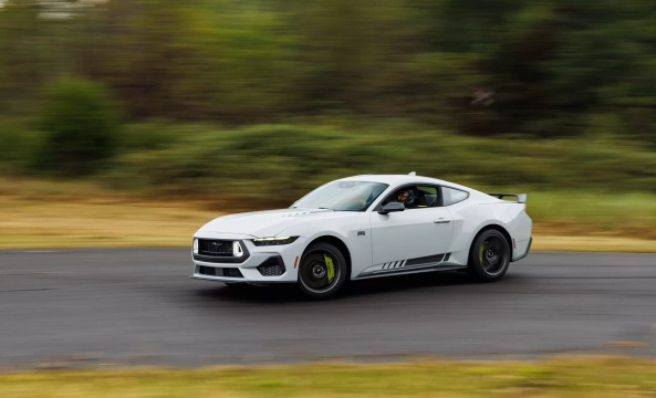 Ford Mustang RTR