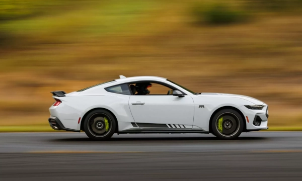 Ford Mustang RTR
