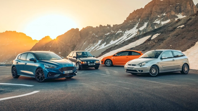4 gerações do Ford Focus ST