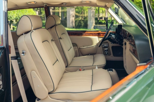 Rolls-Royce Corniche Shooting Brake by Niels van Roij Design