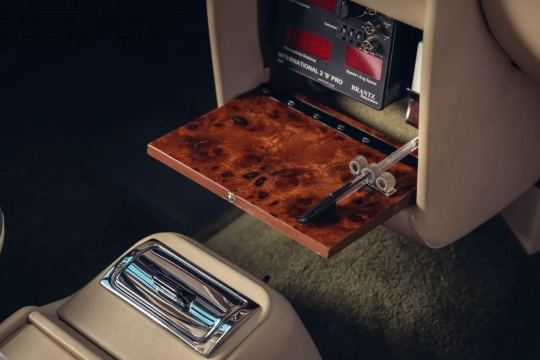 Rolls-Royce Corniche Shooting Brake by Niels van Roij Design