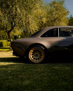 Totem Alfa Romeo GT Super "Farina"