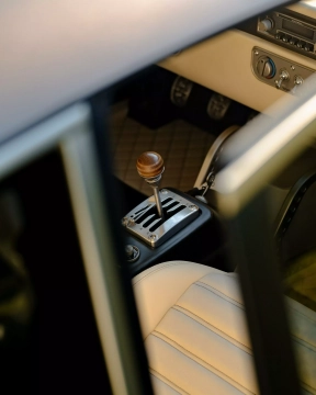 Totem Alfa Romeo GT Super "Farina"