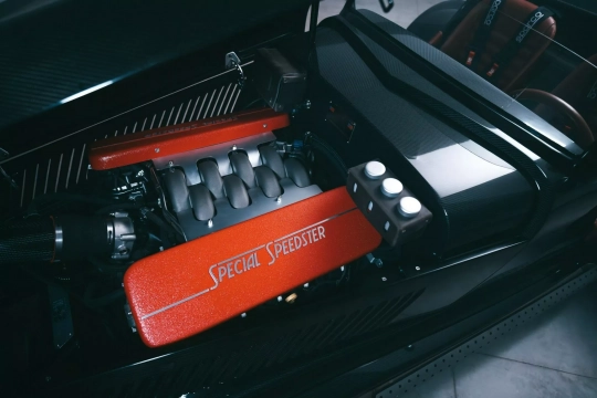 Iconic Auto Sports SP40