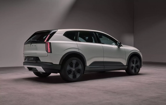 Volvo EX60 Cross Country
