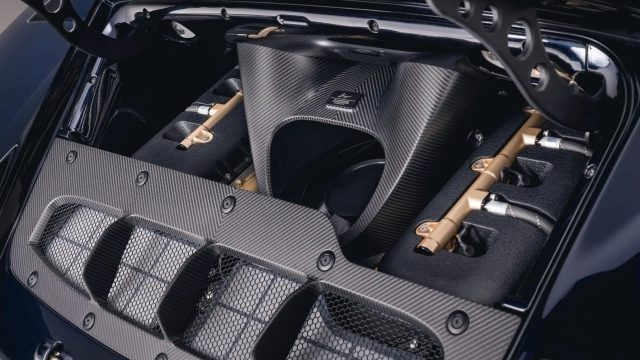 Singer 'Sorcerer' DLS Turbo