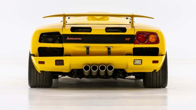 Lamborghini Diablo SV com motor W16