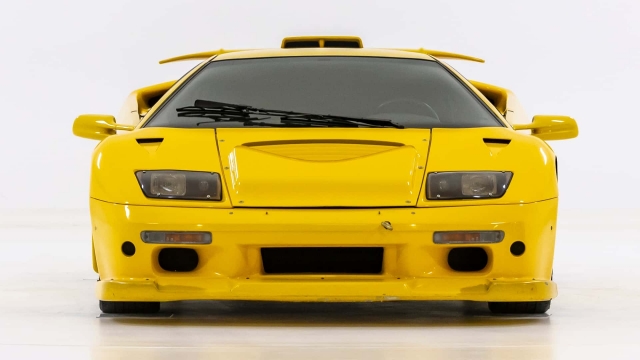Lamborghini Diablo SV com motor W16