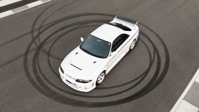 Nissan Skyline GT-R 400R