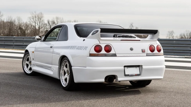 Nissan Skyline GT-R 400R