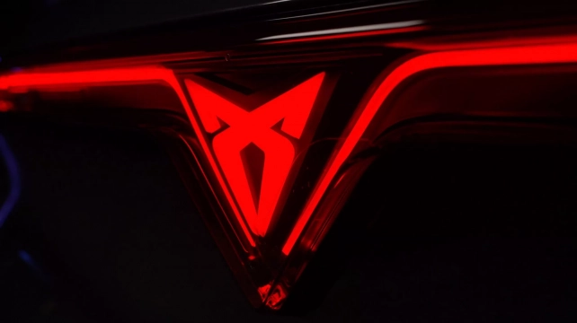 Cupra Born facelift teaser