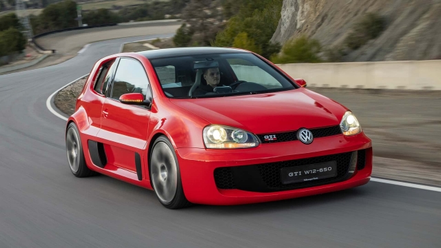 VW Golf GTI W12-650