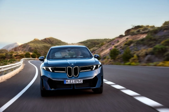 BMW iX3 40