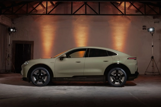 Porsche Cayenne EV Coupé