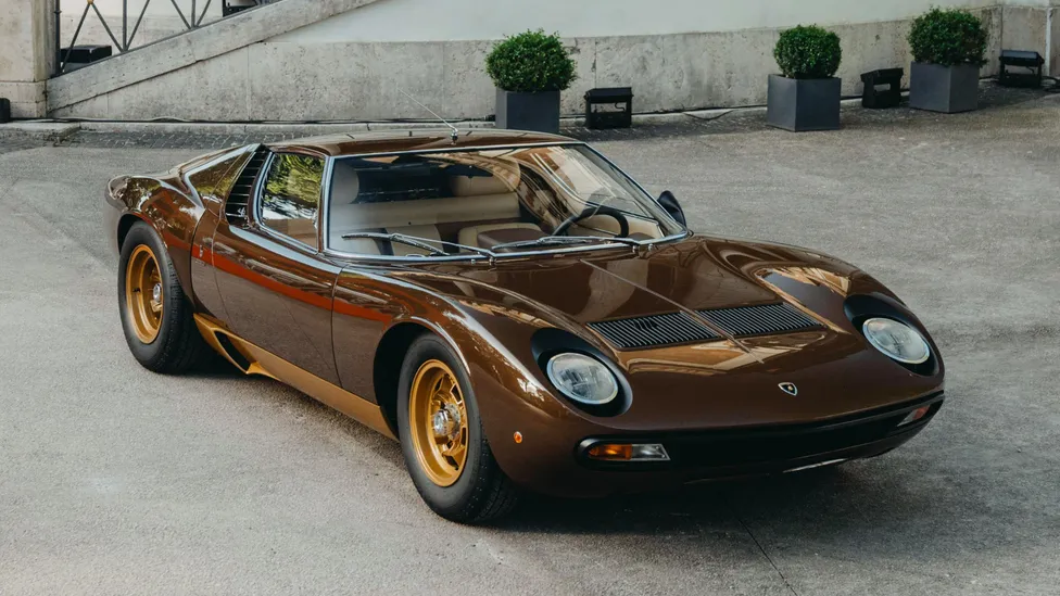 Lamborghini Miura SV