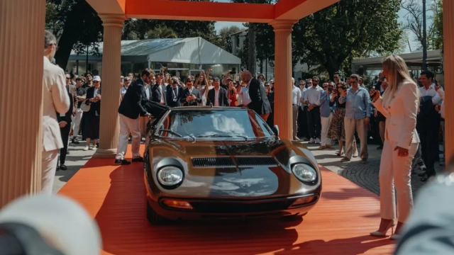 Lamborghini Miura SV