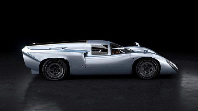 Lola T70S