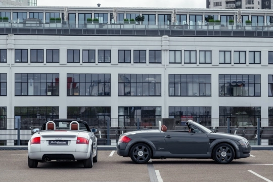 Audi TT Roadster restomod Autoforma